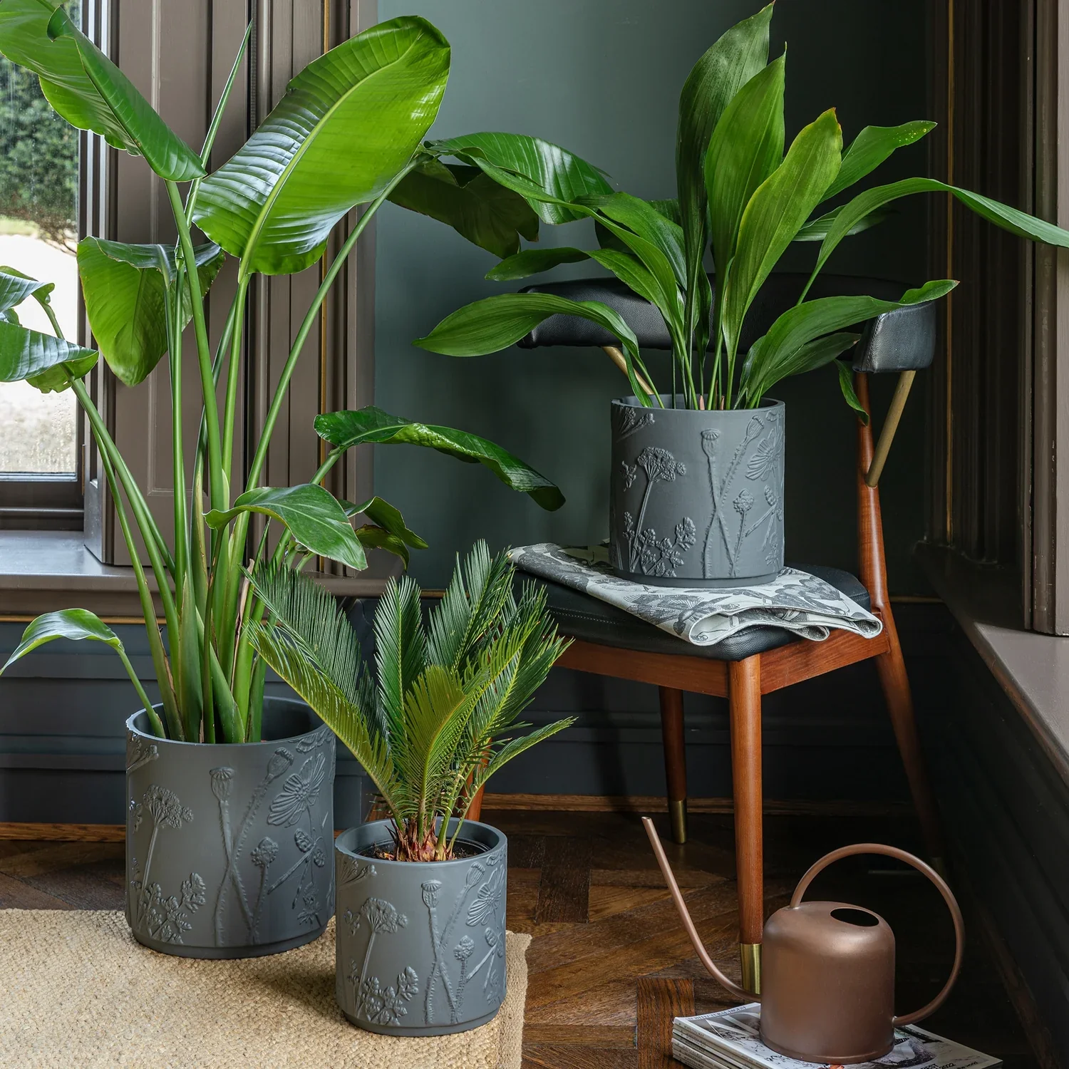Kew Stoneware Midnight Meadow Planter - Image 3